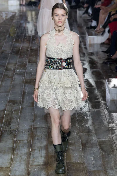 Look 73